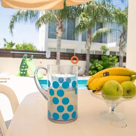 Sunnyvillas: 3br Family ☆pool☆walk To Beach - Palm