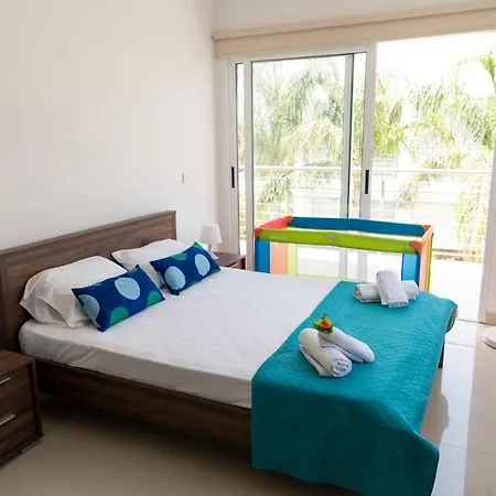 Villa Sunnyvillas: 3br Family ☆pool☆walk To Beach - Palm