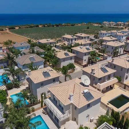 Villa Sunnyvillas: 3br Family ☆pool☆walk To Beach - Palm