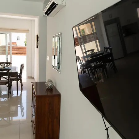 Sunnyvillas: 3br Family ☆pool☆walk To Beach - Palm Villa Protaras